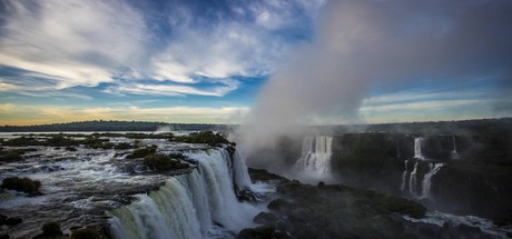 Red Bull 360: Take a stunning paramotor flight over Iguazu Falls concurrent players on Steam